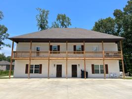 featured image of 916 Logan Ct