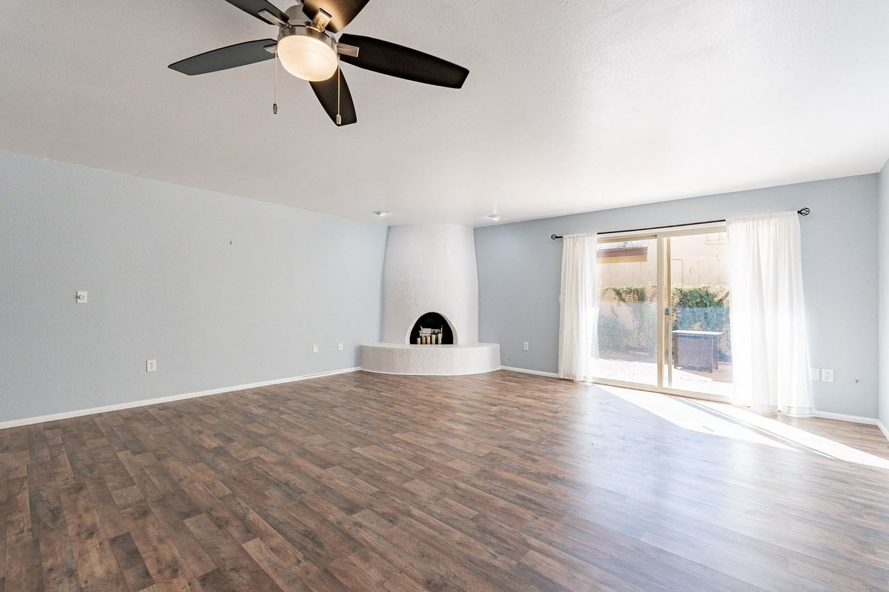 9896 E 1st St - Photo 6 of 31