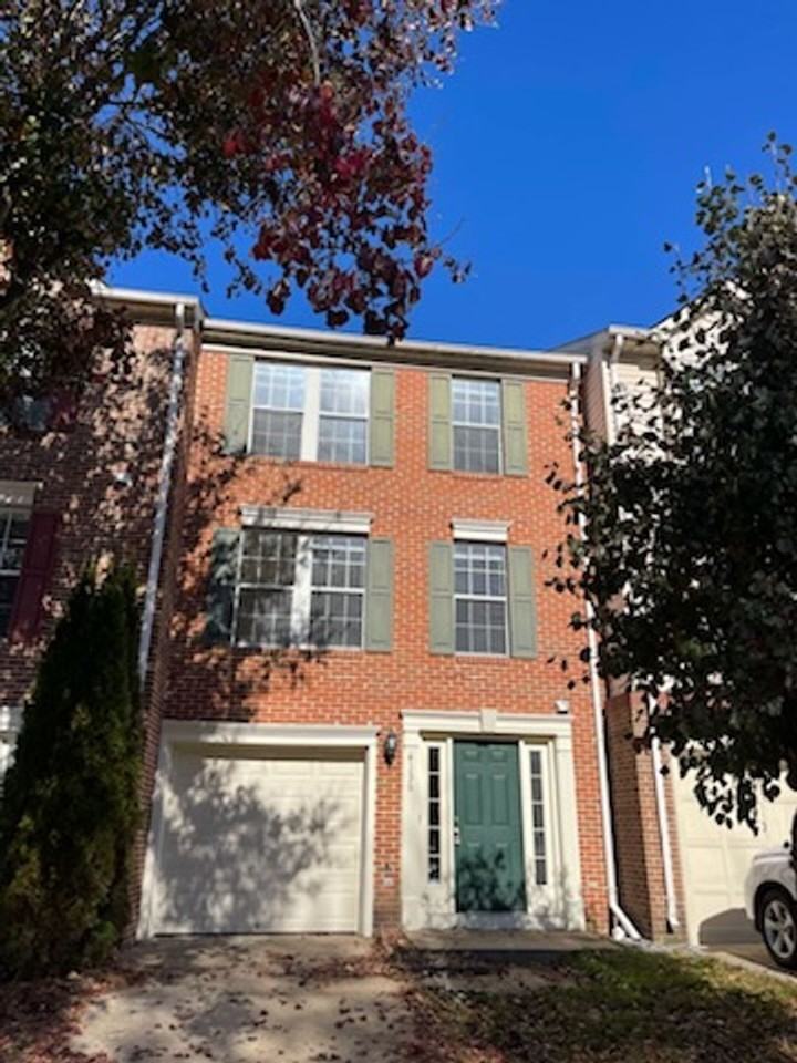 4136 Hummel Way - Photo 2 of 33