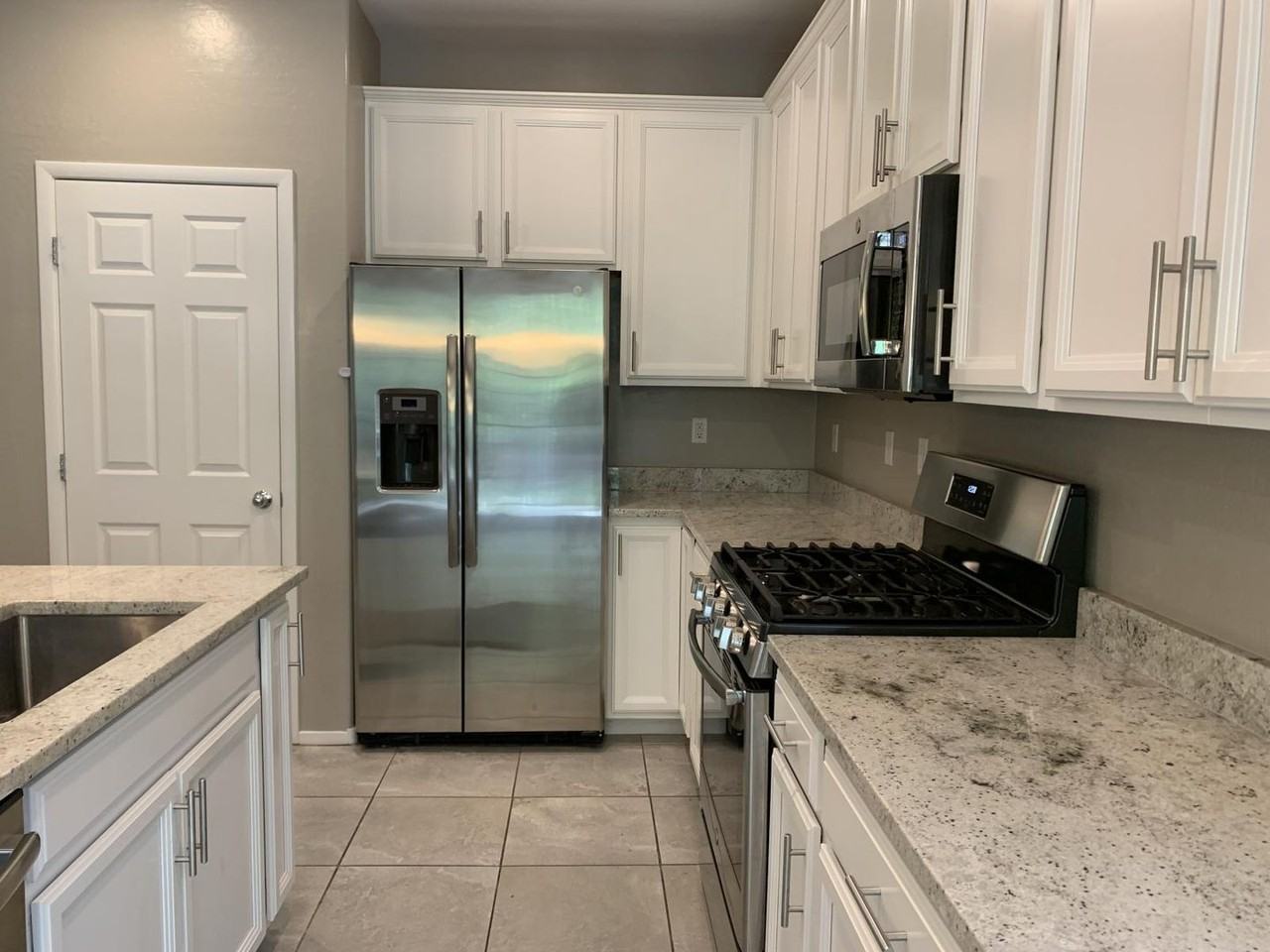 8521 Insignia Ave - Photo 5 of 22