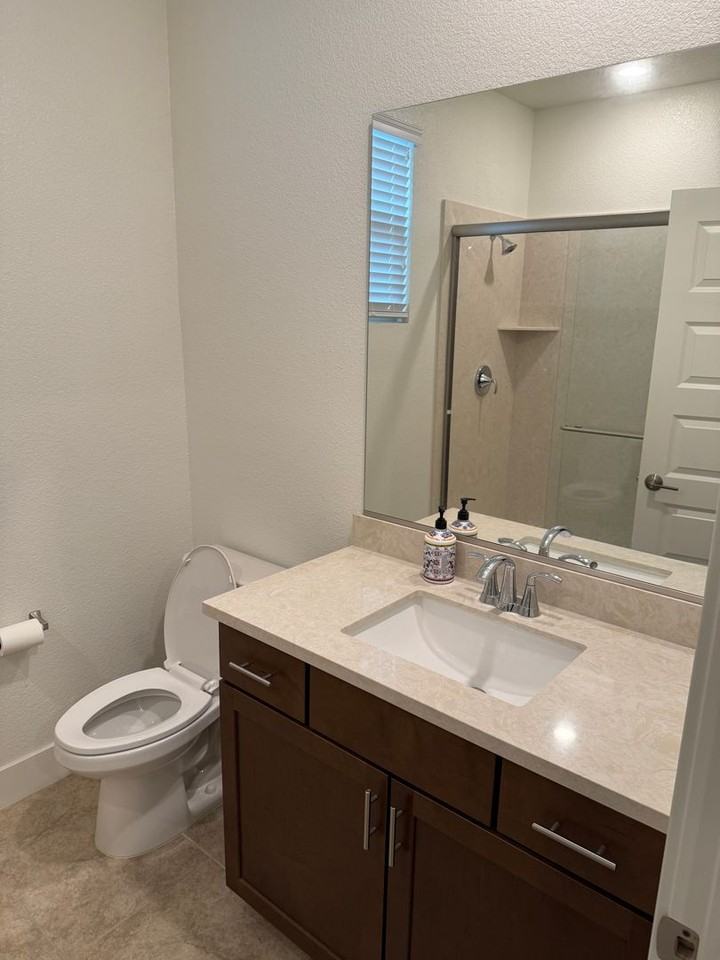 12832 Montbrook Way - Photo 3 of 21