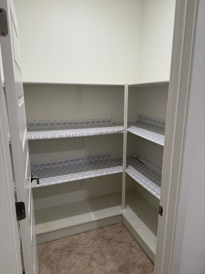 12832 Montbrook Way - Photo 7 of 21