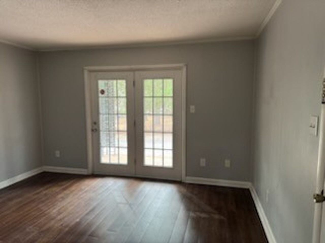 817D Ridge Rd - Photo 2 of 10