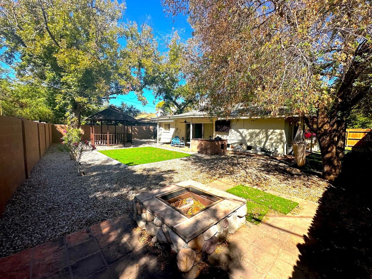 5118 N 18th Pl - Photo 4 of 33