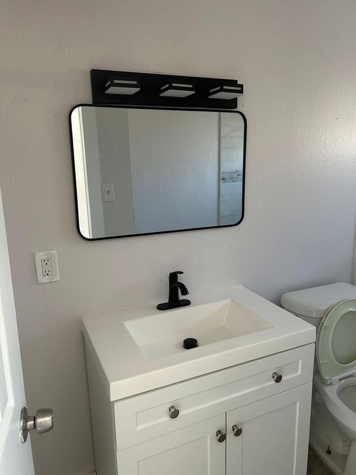 8209 N 17th St #B - Photo 4 of 8