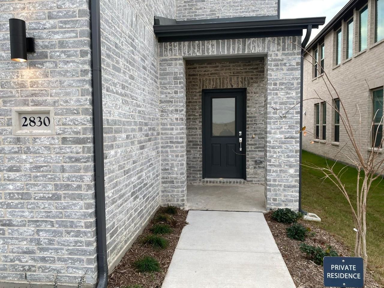 2830 Robertson Way - Photo 2 of 33