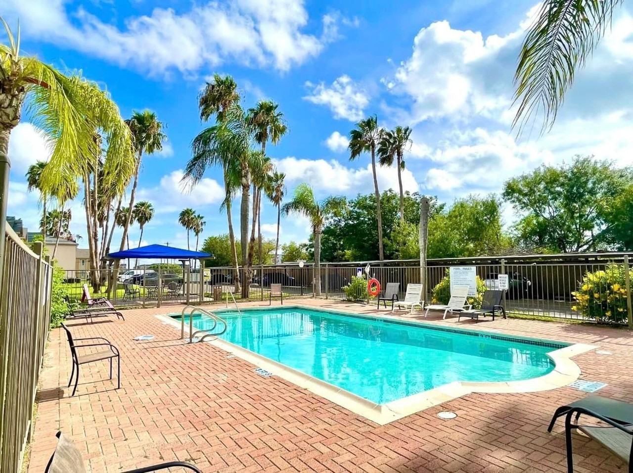 Cedarwood Apartments - Photo 2 of 9