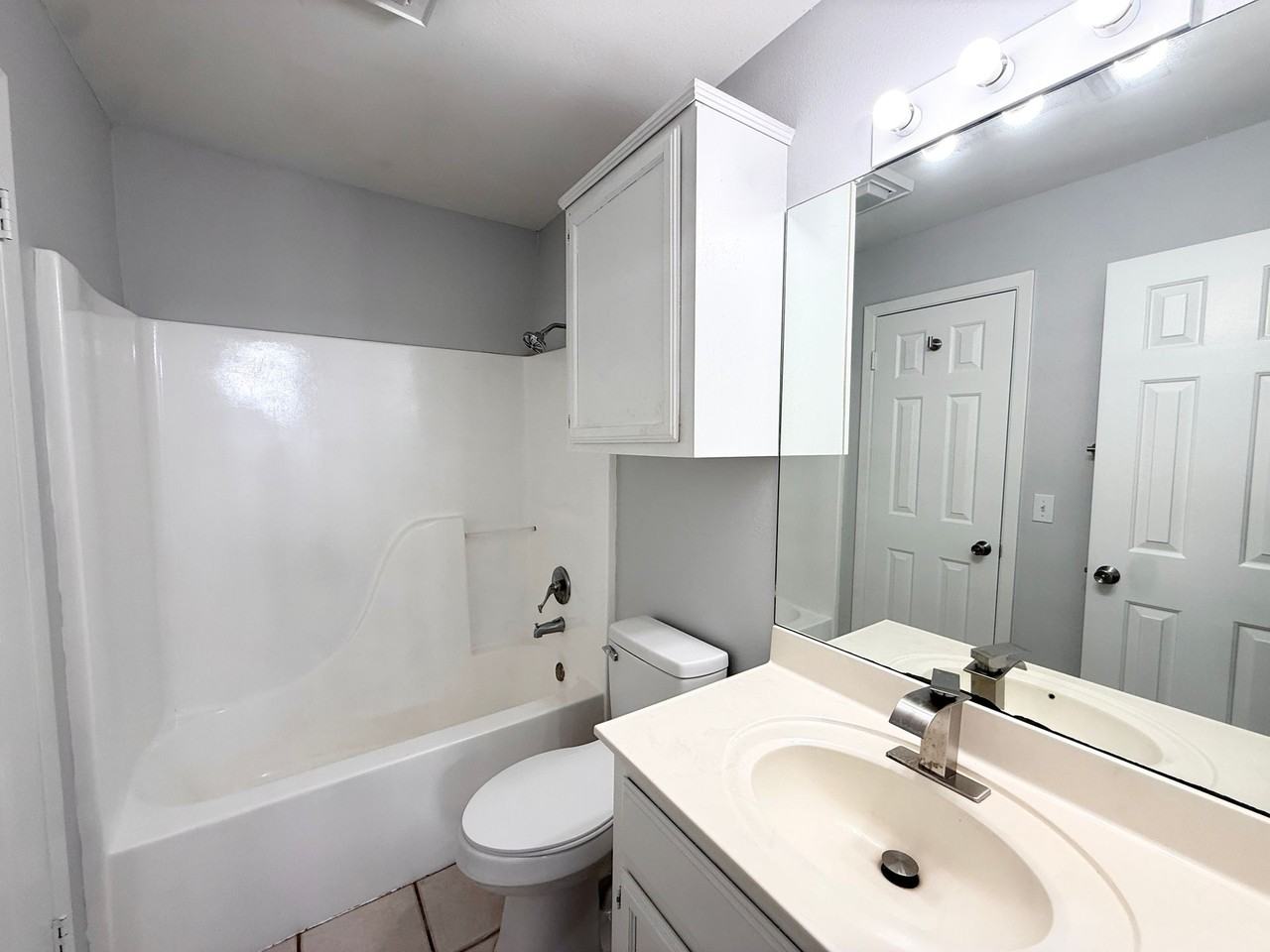 Cedarwood Apartments - Photo 6 of 9