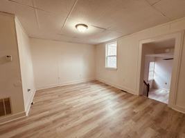 featured image of 118 S Queen St