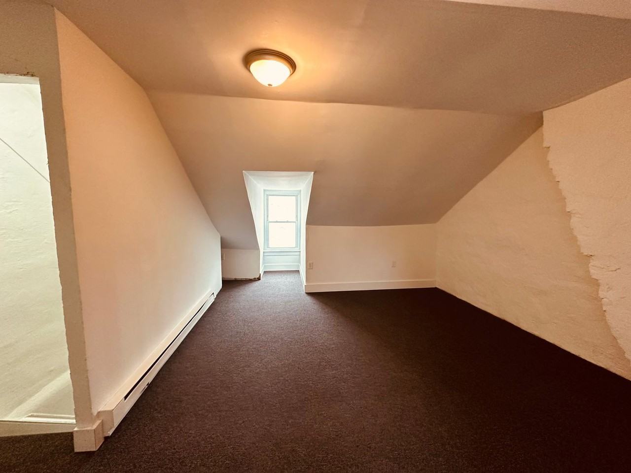 118 S Queen St - Photo 7 of 10