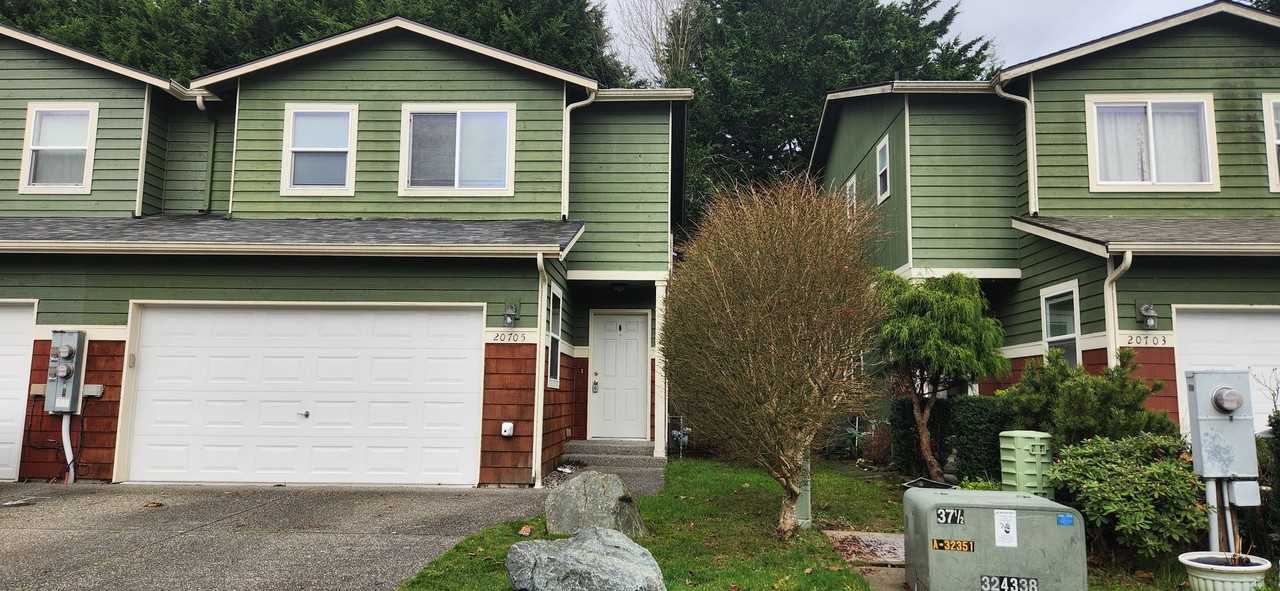 20705 Circle Bluff Dr - Photo 2 of 16