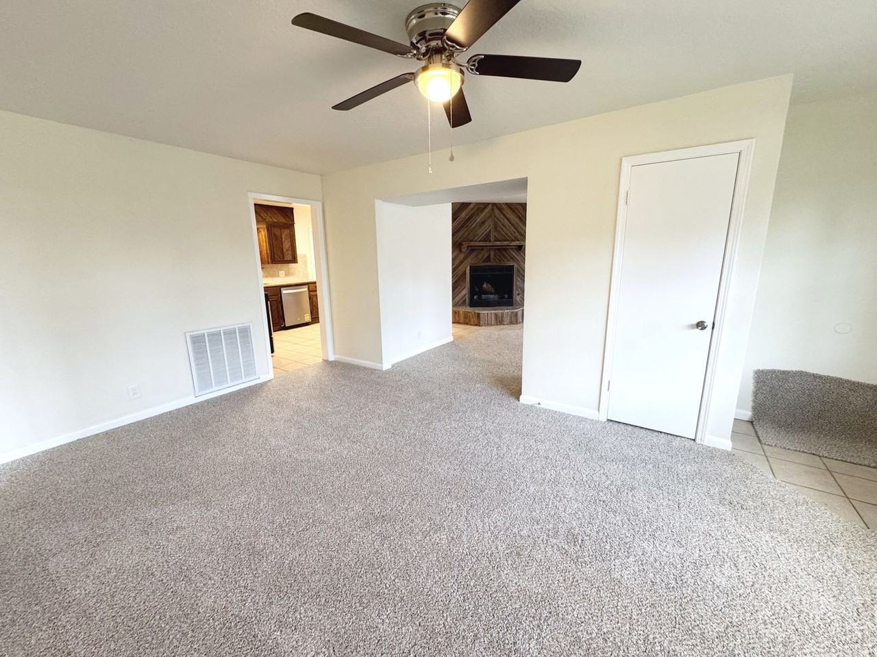 3012 3012 Gary Ave - 3012 Gary Ave, Nederland, TX 77627 - Photo 2 of 21