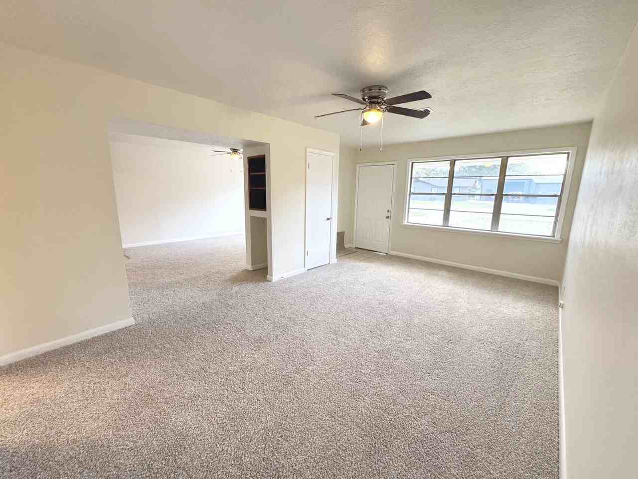 3012 3012 Gary Ave - 3012 Gary Ave, Nederland, TX 77627 - Photo 3 of 21