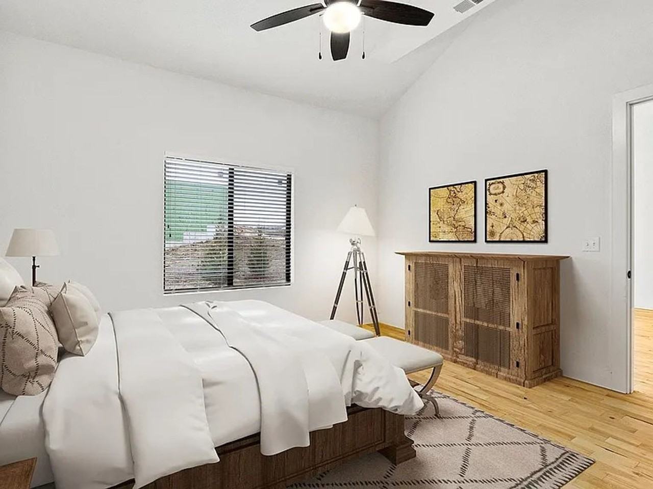 105 105 & 107 E. Maplewood Ln. - Photo 5 of 22