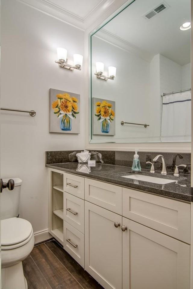 2125 Acklen Ave #B - Photo 5 of 20