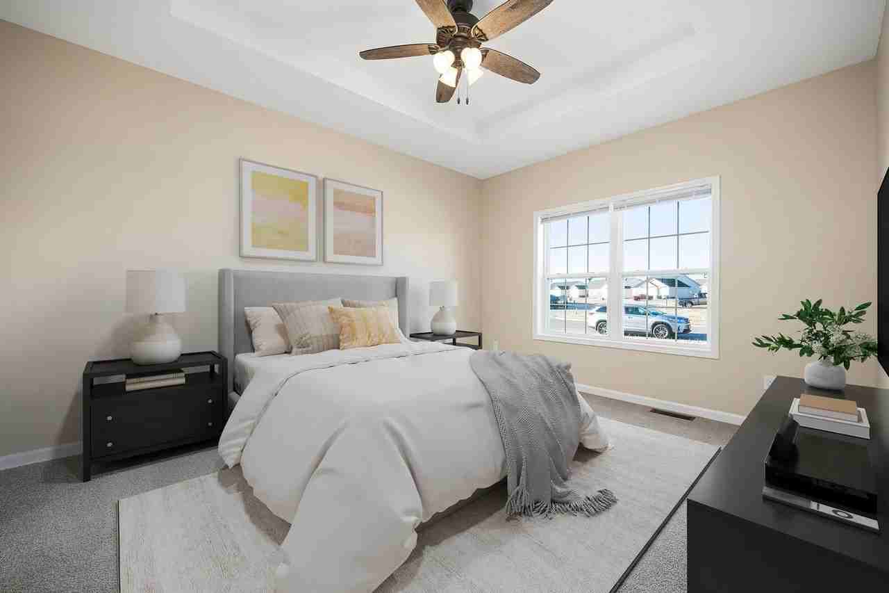 713 Debates St - Photo 3 of 14