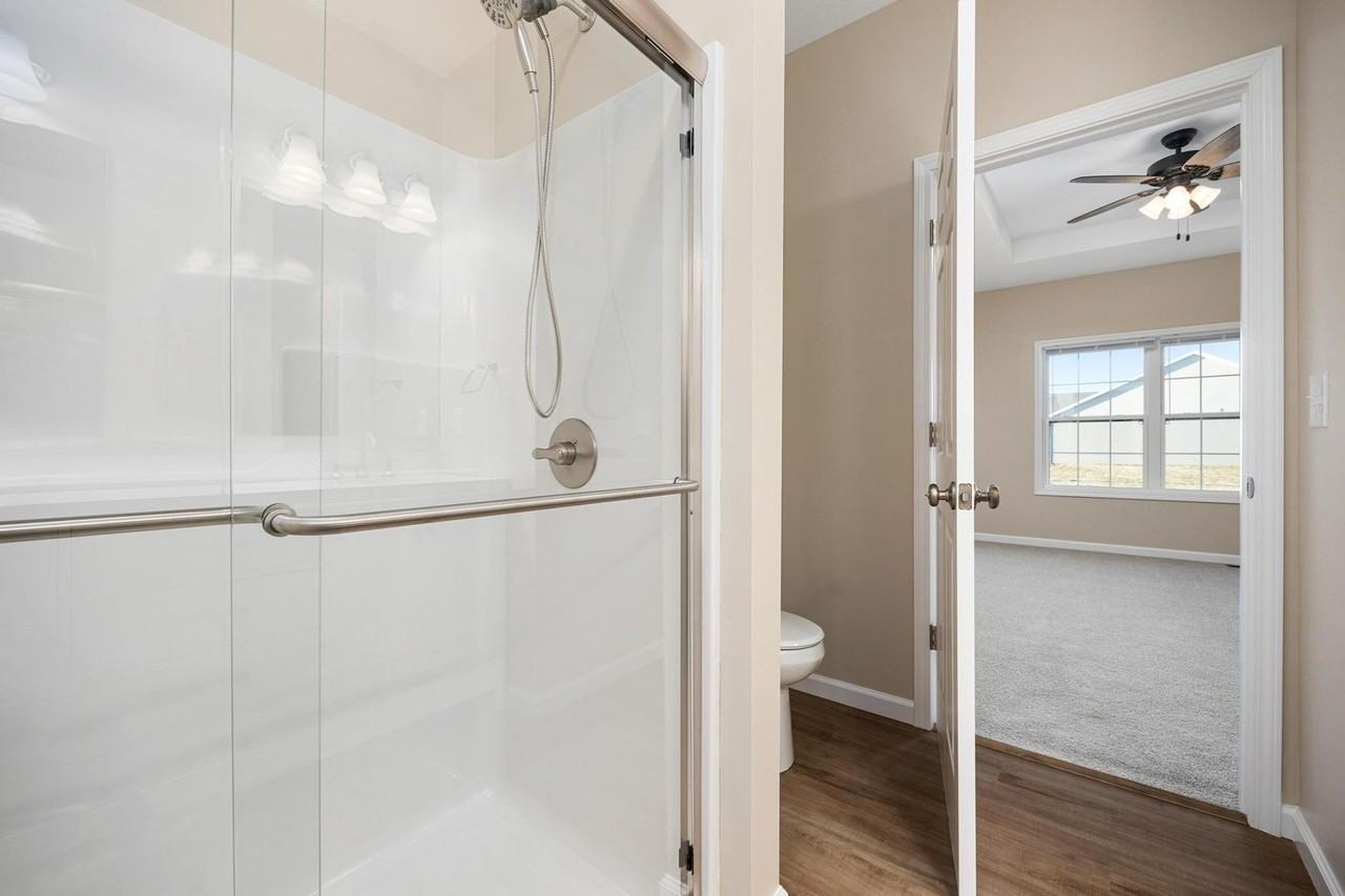 713 Debates St - Photo 6 of 14