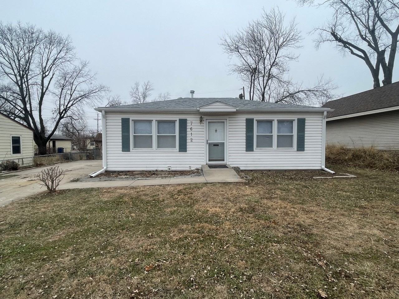 7612 S 39th Ave - Photo 2 of 13