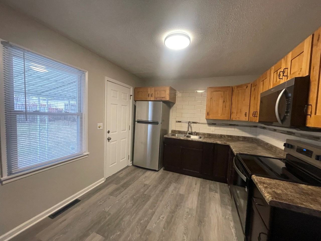 7612 S 39th Ave - Photo 7 of 13