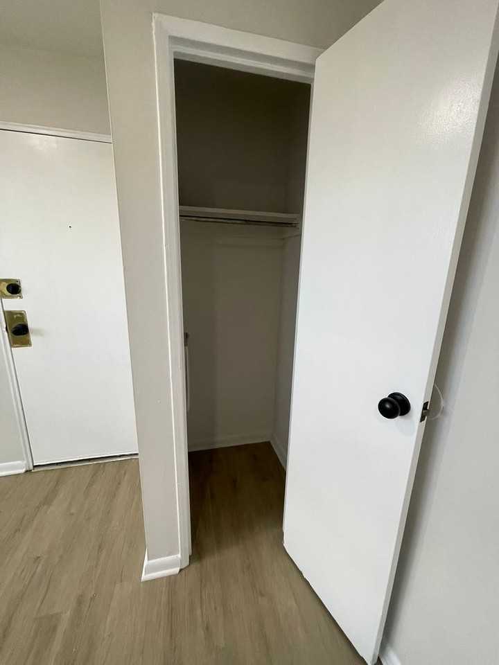 7312 Rockwell Ave - Photo 5 of 18