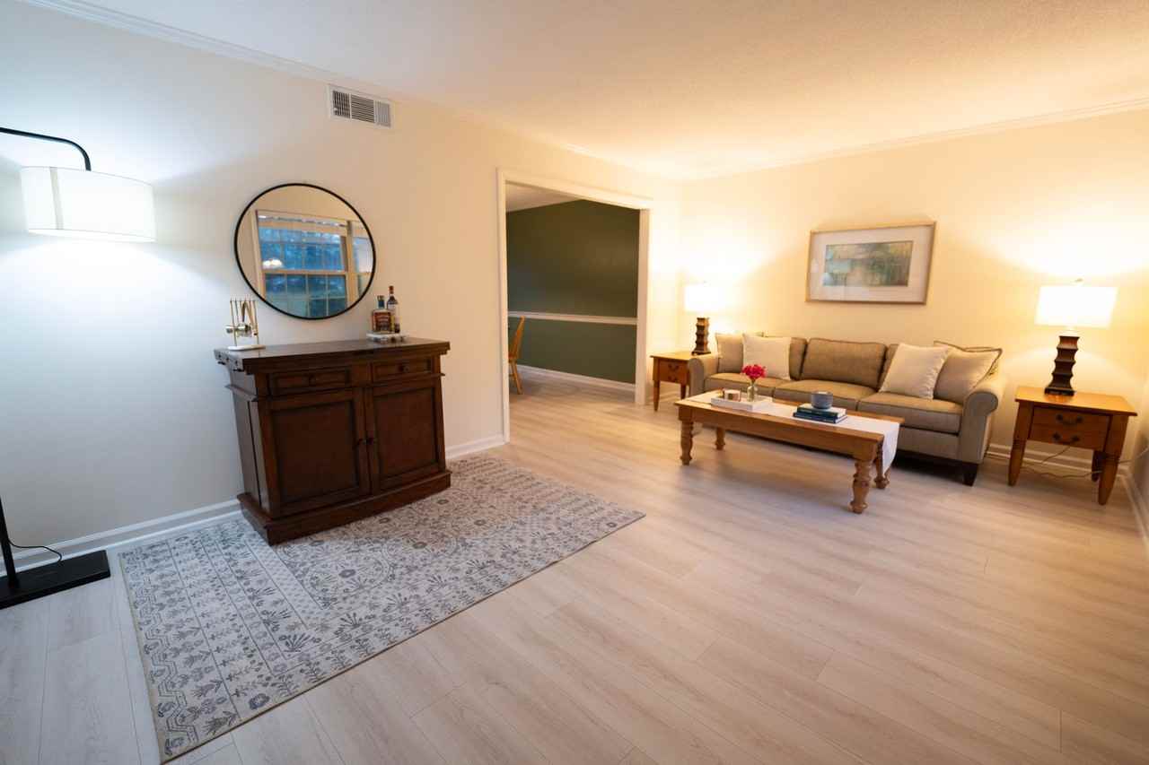 808 Birchwood Rd - Photo 7 of 28