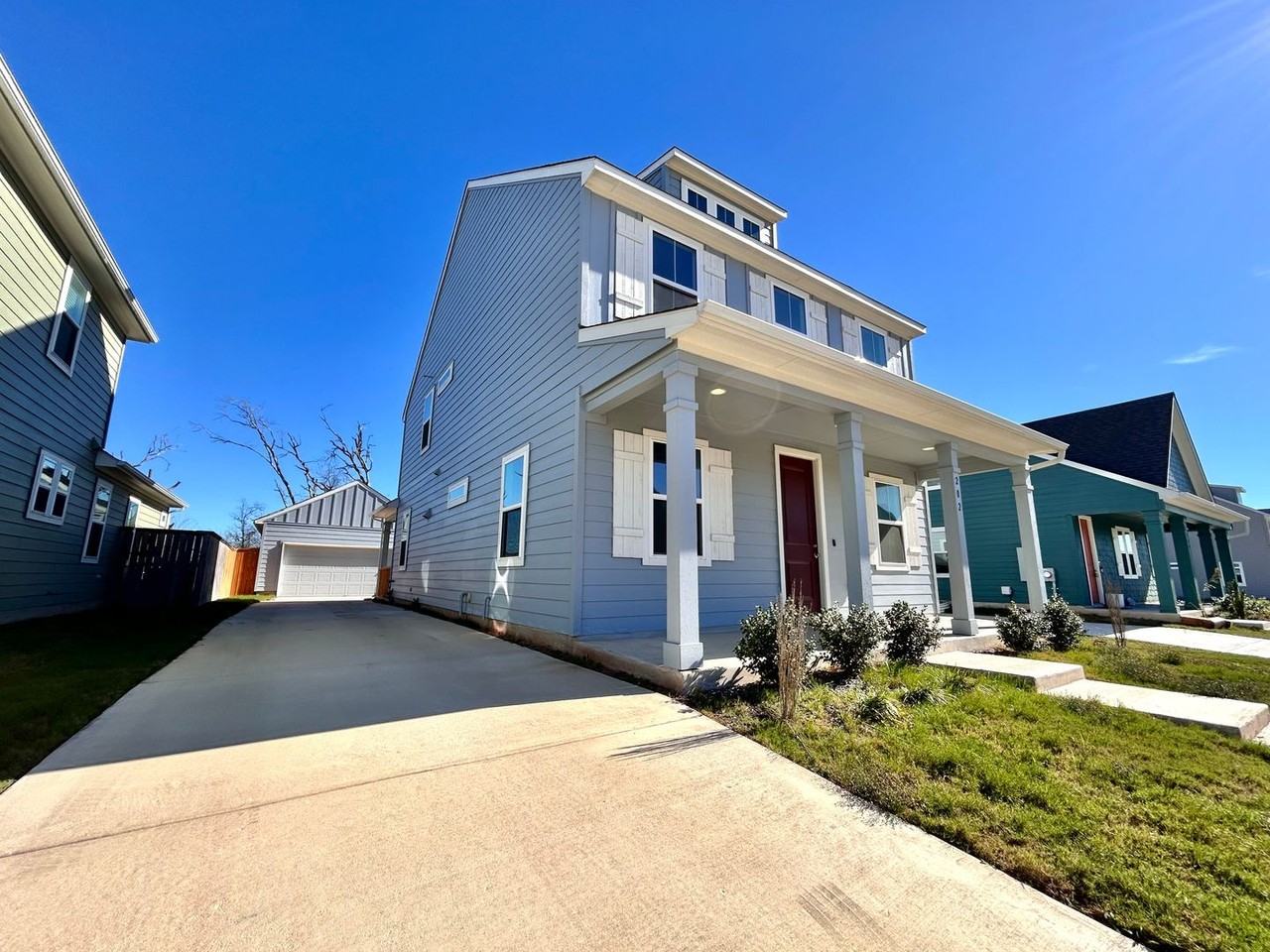 202 Pebble Stream Pass - Photo 2 of 36