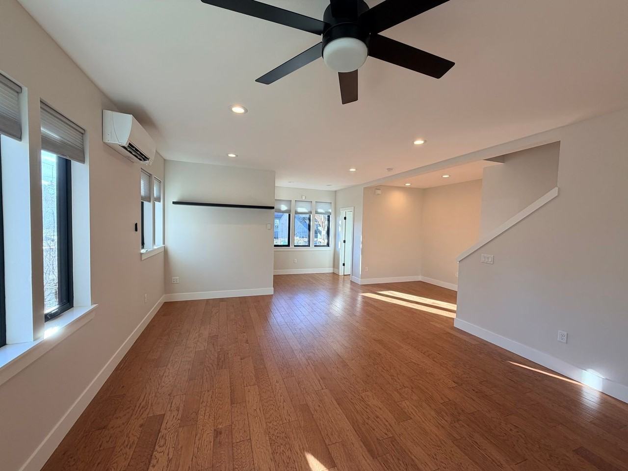 6277 Se 49th Ave - Photo 3 of 24