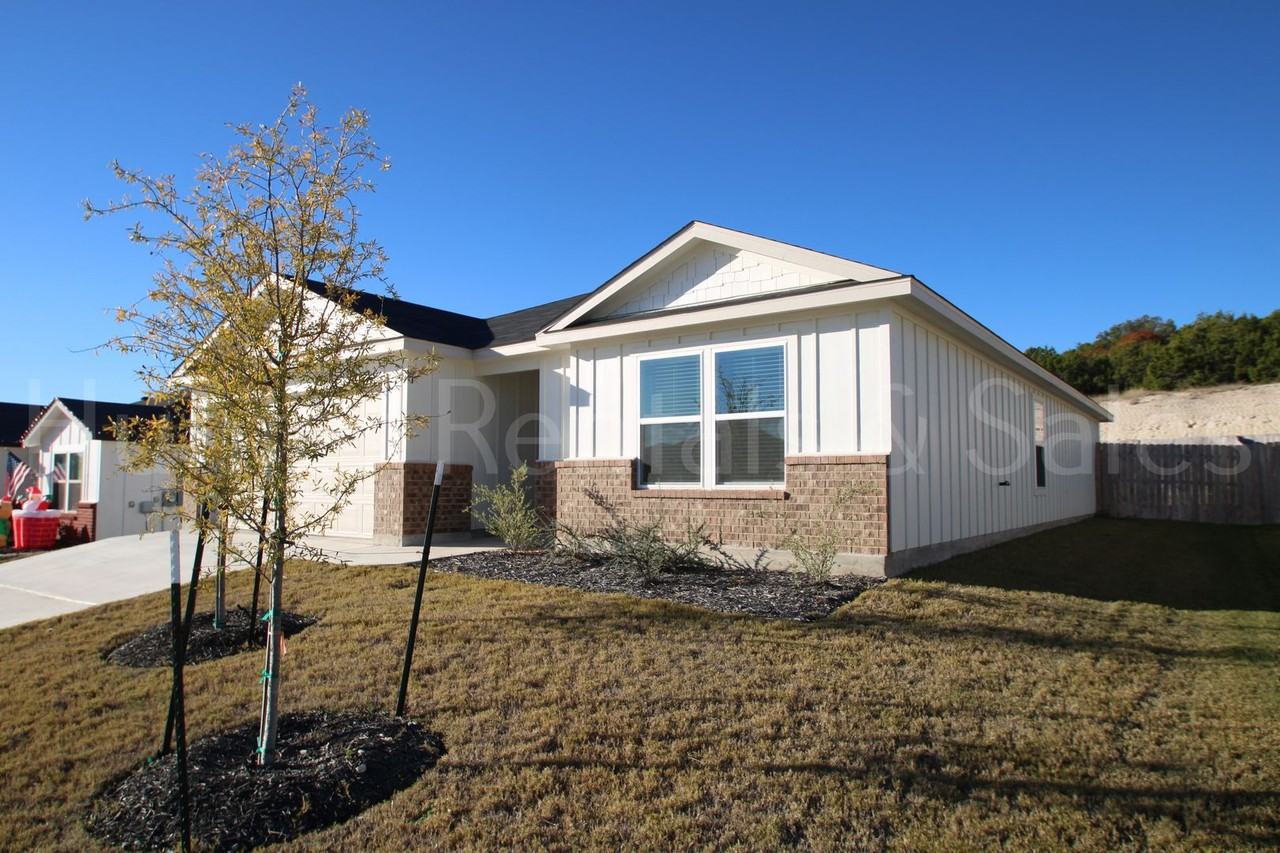 258 Fawn Ridge Dr - Photo 2 of 28