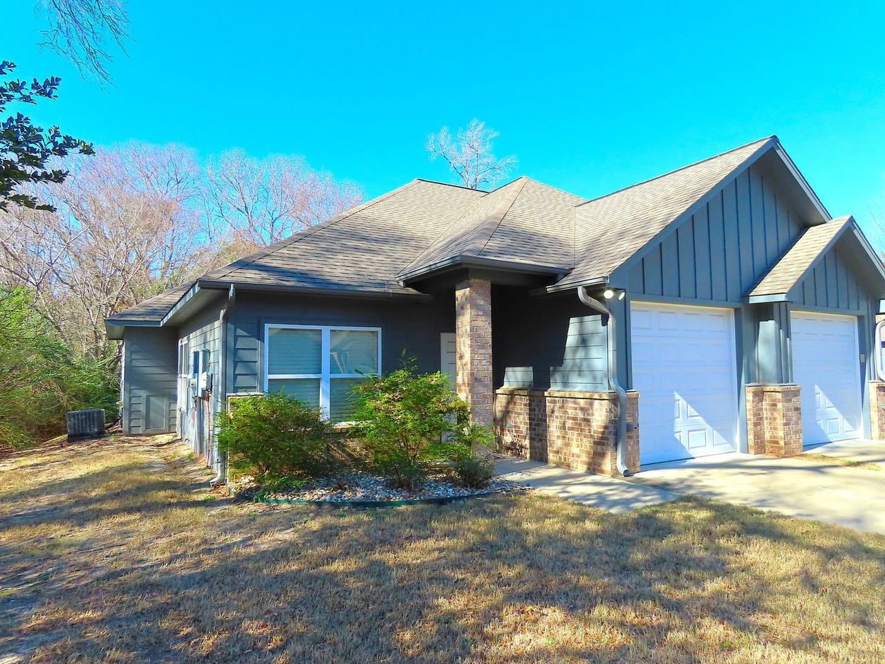 16174 Echo Glen Dr - Photo 3 of 20