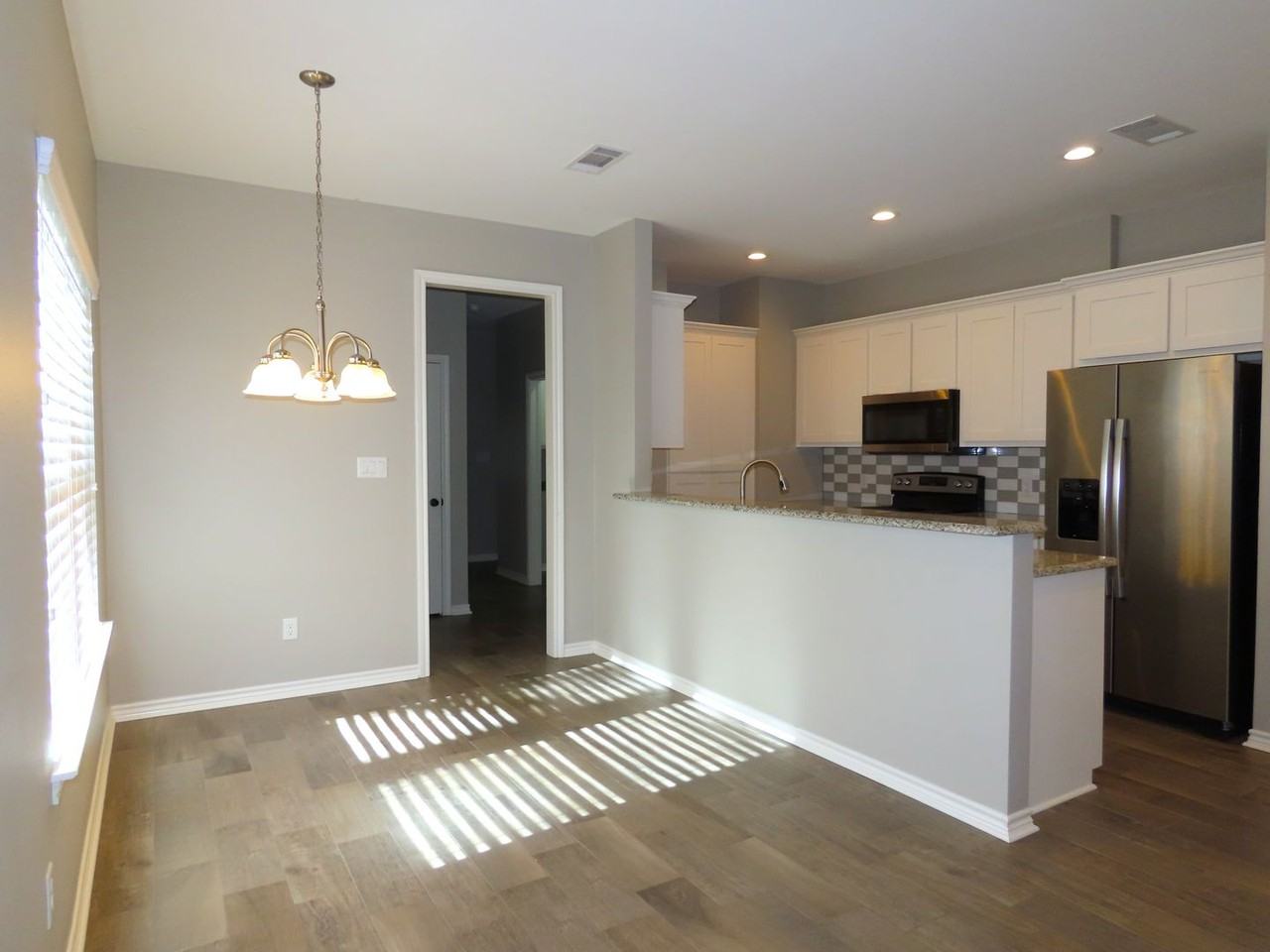 16174 Echo Glen Dr - Photo 6 of 20