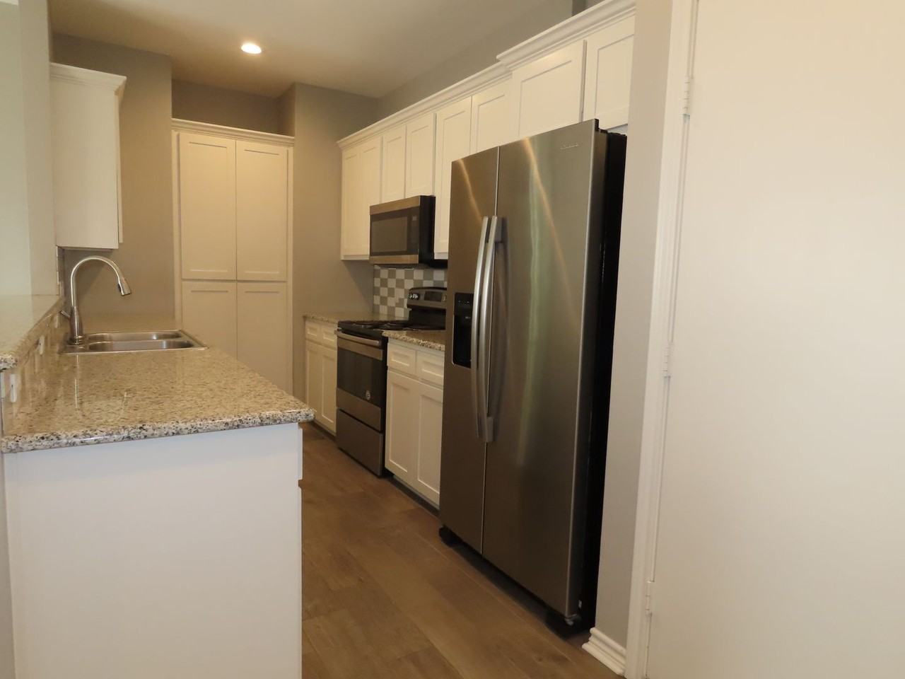 16174 Echo Glen Dr - Photo 7 of 20