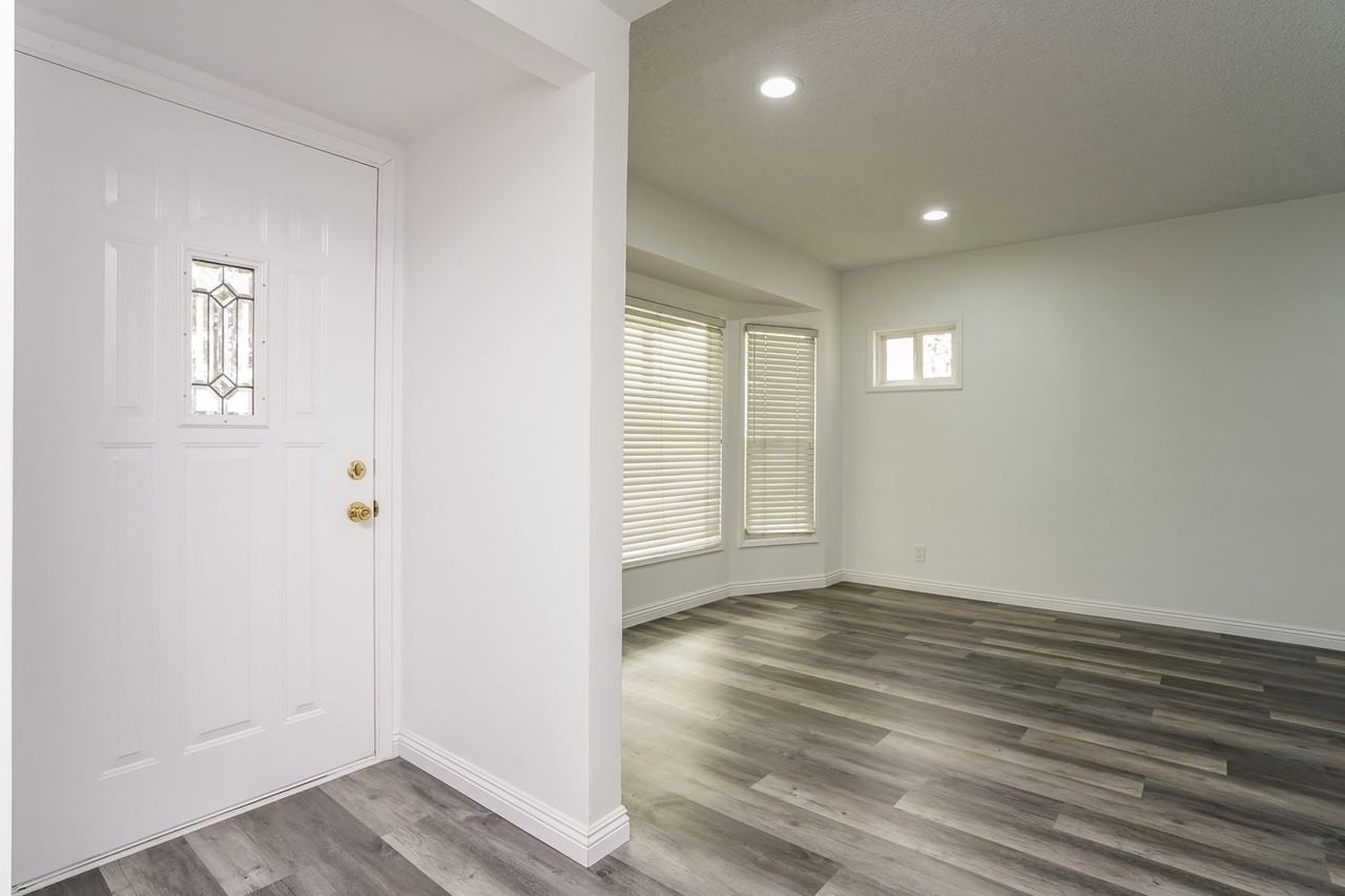 8277 Poinsettia Dr - Photo 7 of 48