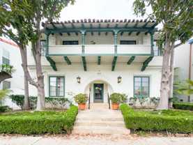 137 S Roxbury Dr - Photo 1 of 1