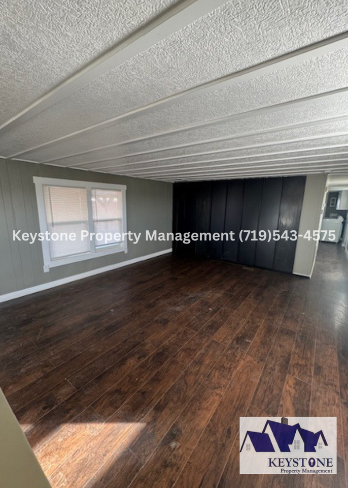 2220 Aquarius St - Photo 6 of 19