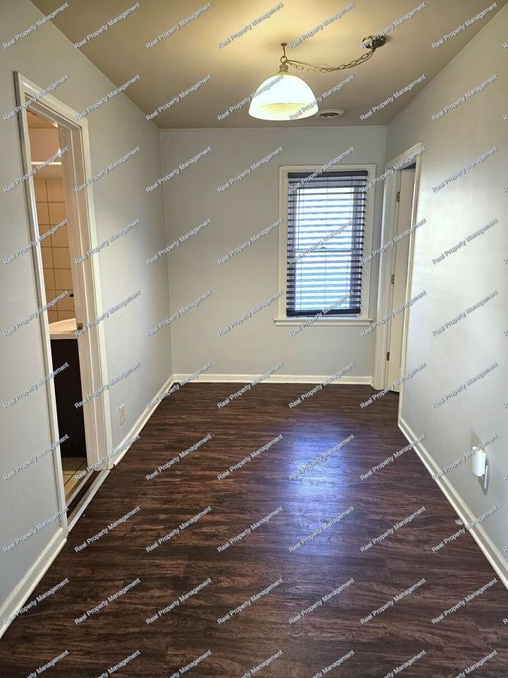 3714 Swift St - Photo 5 of 15