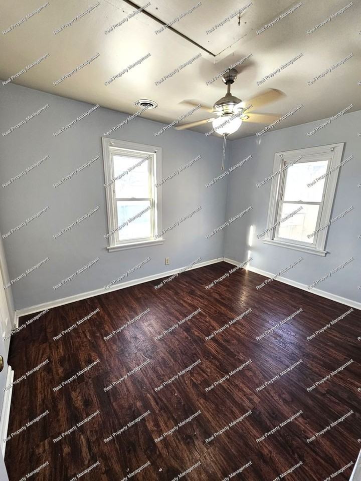 3714 Swift St - Photo 7 of 15