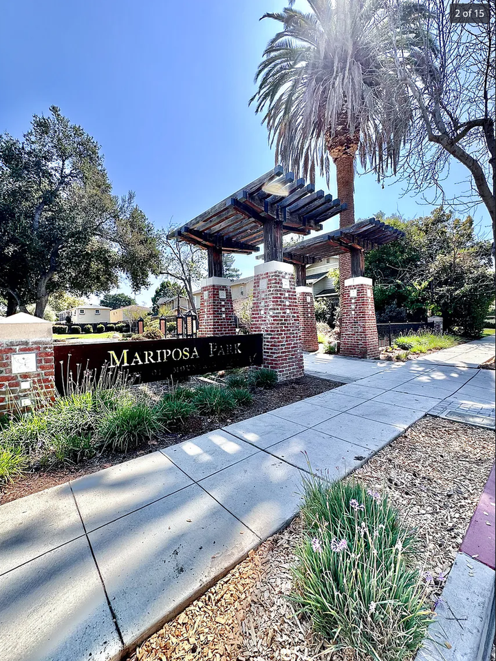 262 Mariposa Ave - Photo 3 of 15