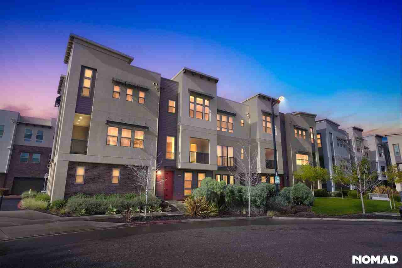 1737 Houret Ct - Photo 4 of 32
