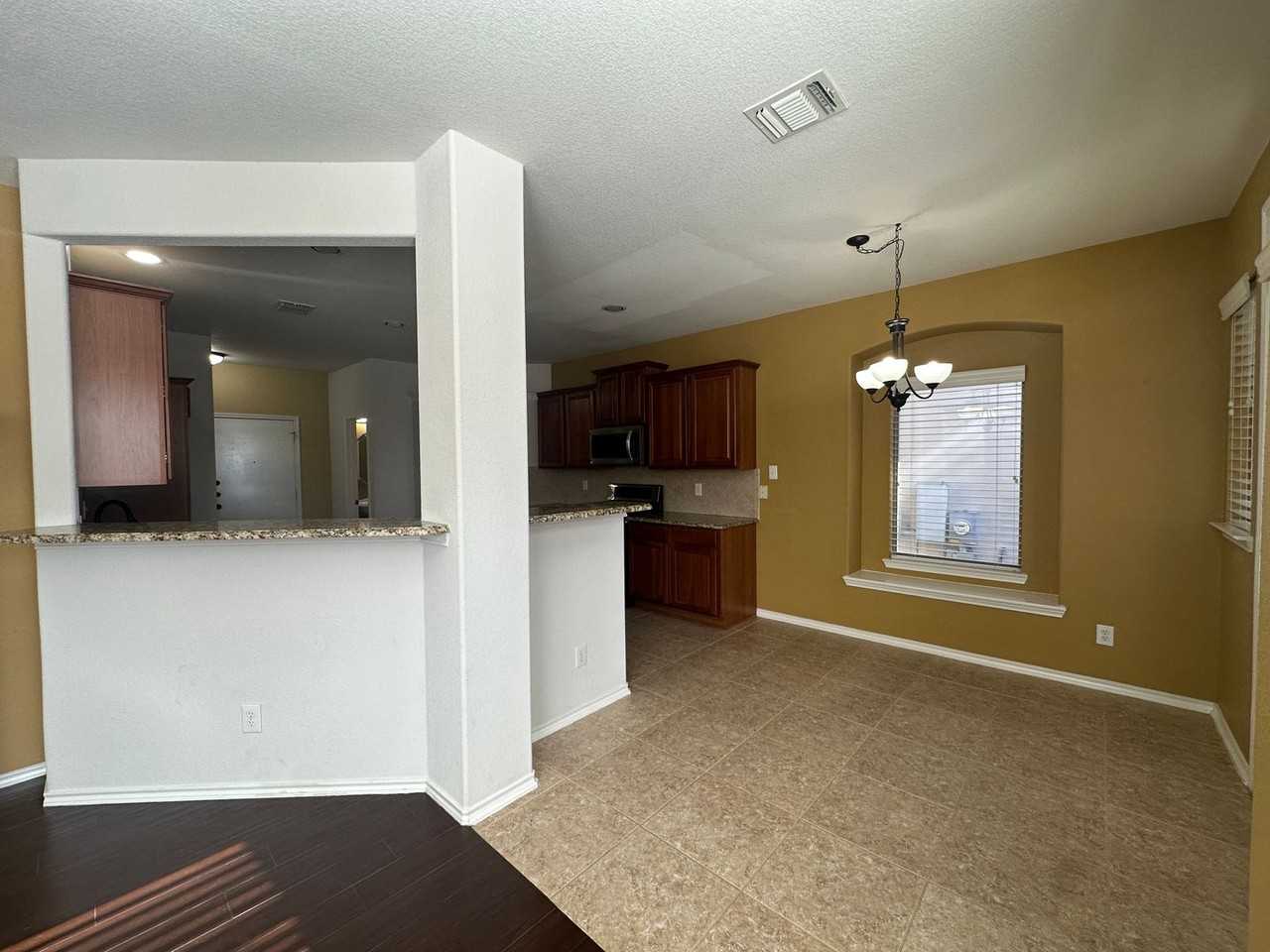 1302 Nicholas Mnr - Photo 6 of 36