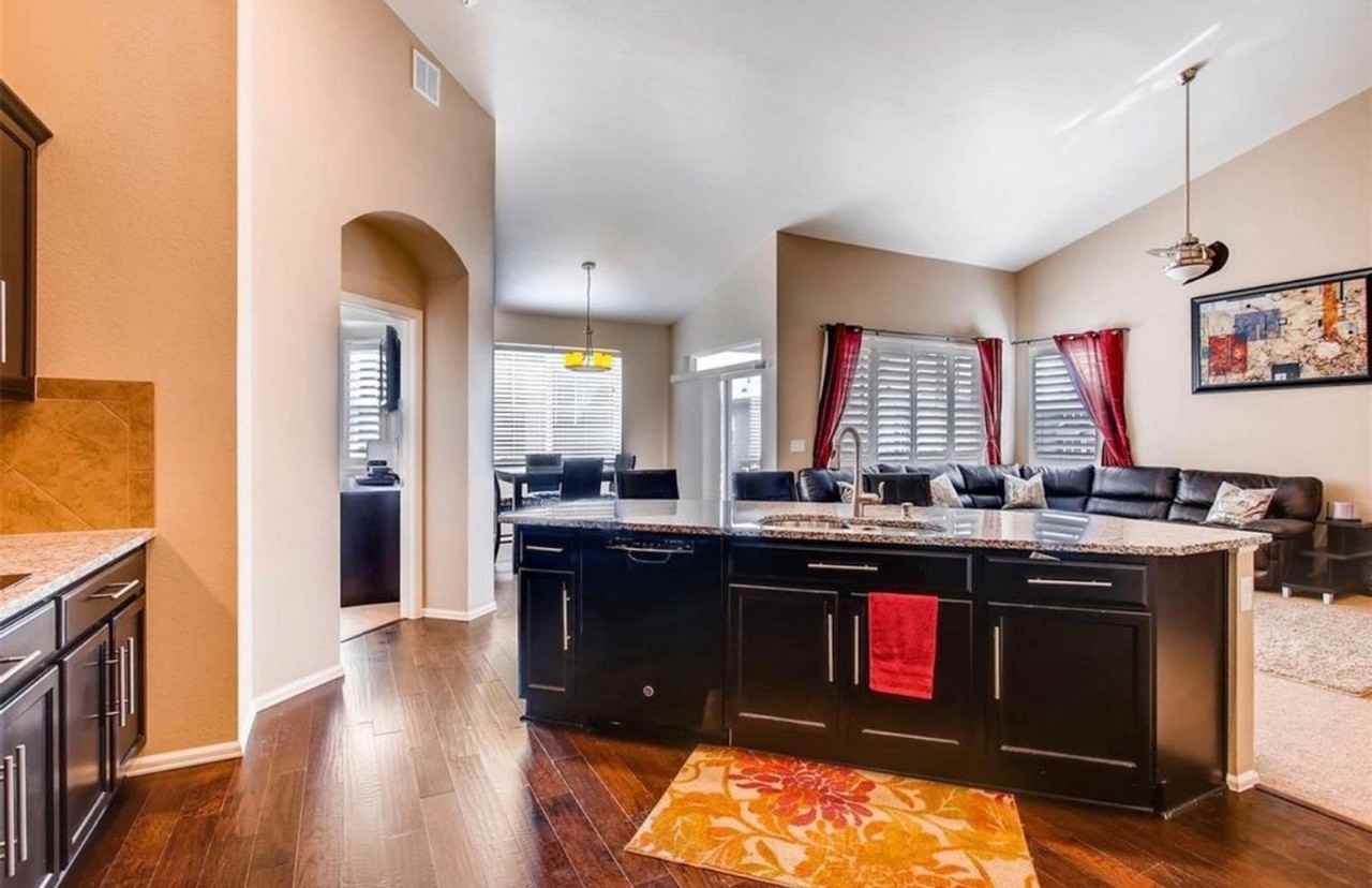 19402 Dunraven St - Photo 5 of 12