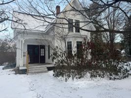 featured image of 9 Allen St