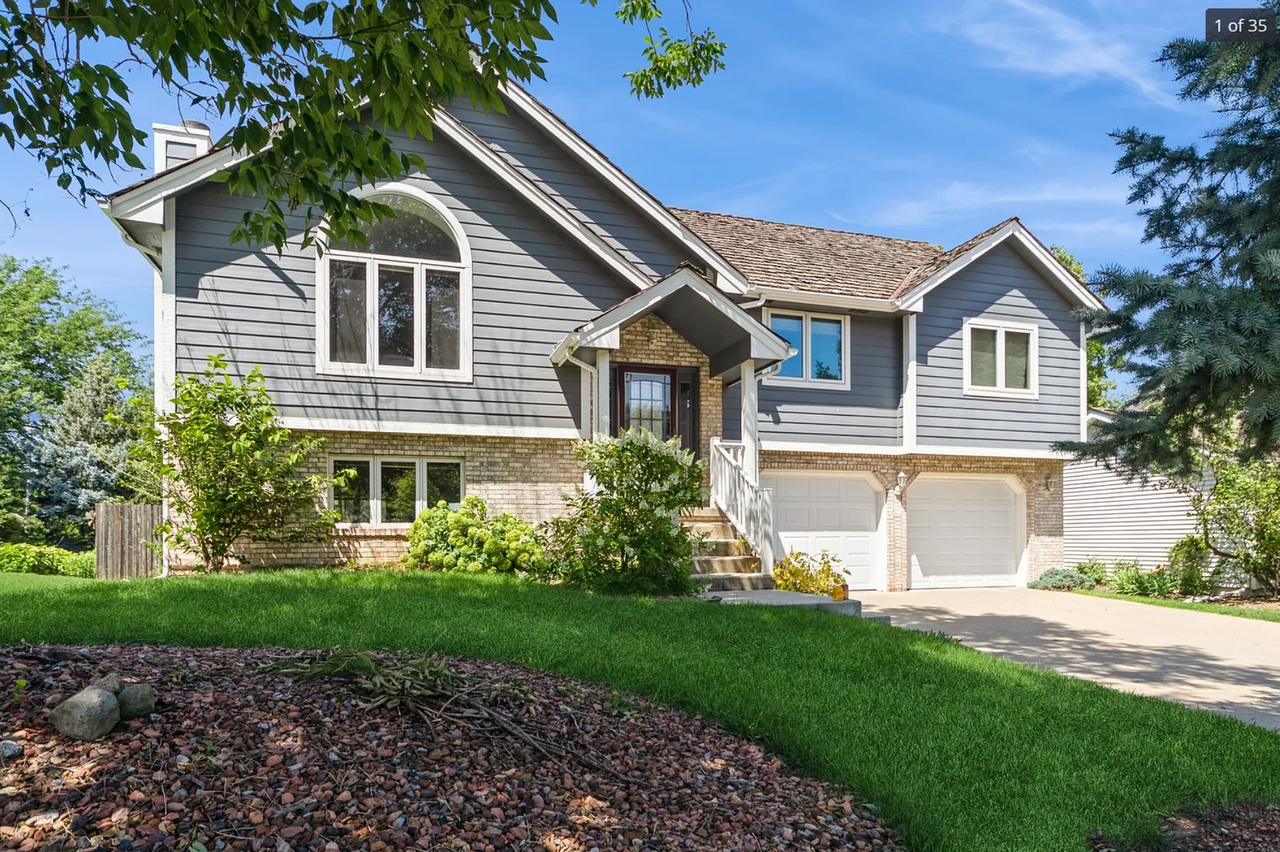 14049 Summit Dr - Photo 3 of 35