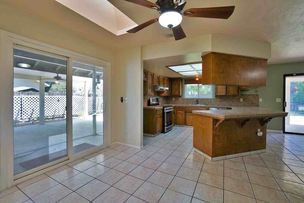 2475 Santa Lucia Ct - Photo 4 of 10