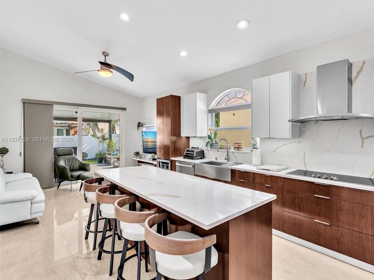 357 Nw 154th Ave - Photo 2 of 12