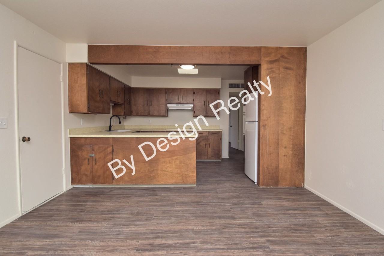 1201 E Water St - Photo 7 of 24