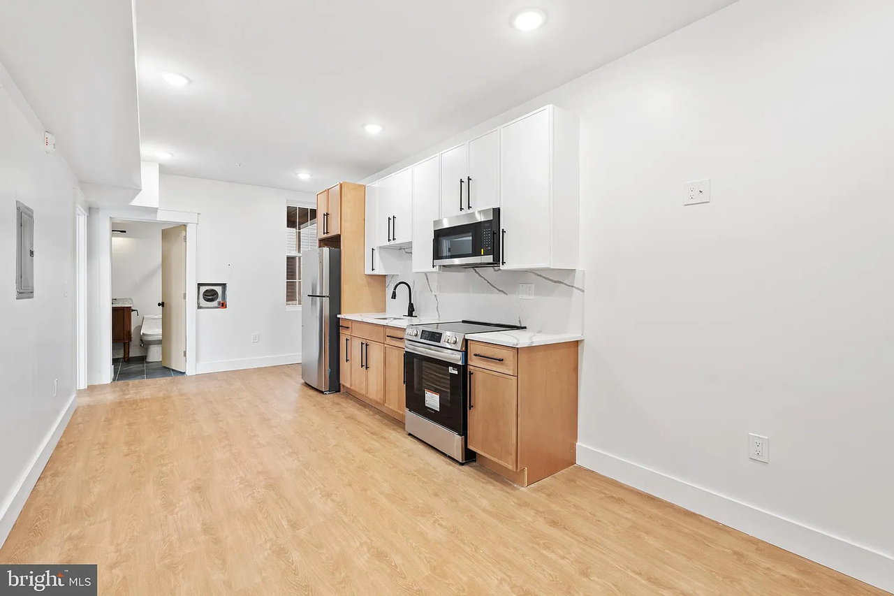 900 N 41st St - Photo 5 of 17