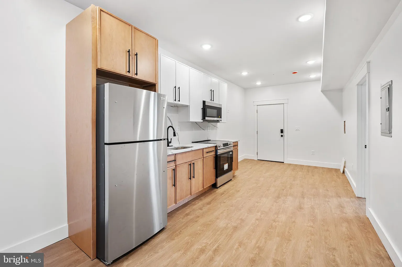 900 N 41st St - Photo 6 of 17