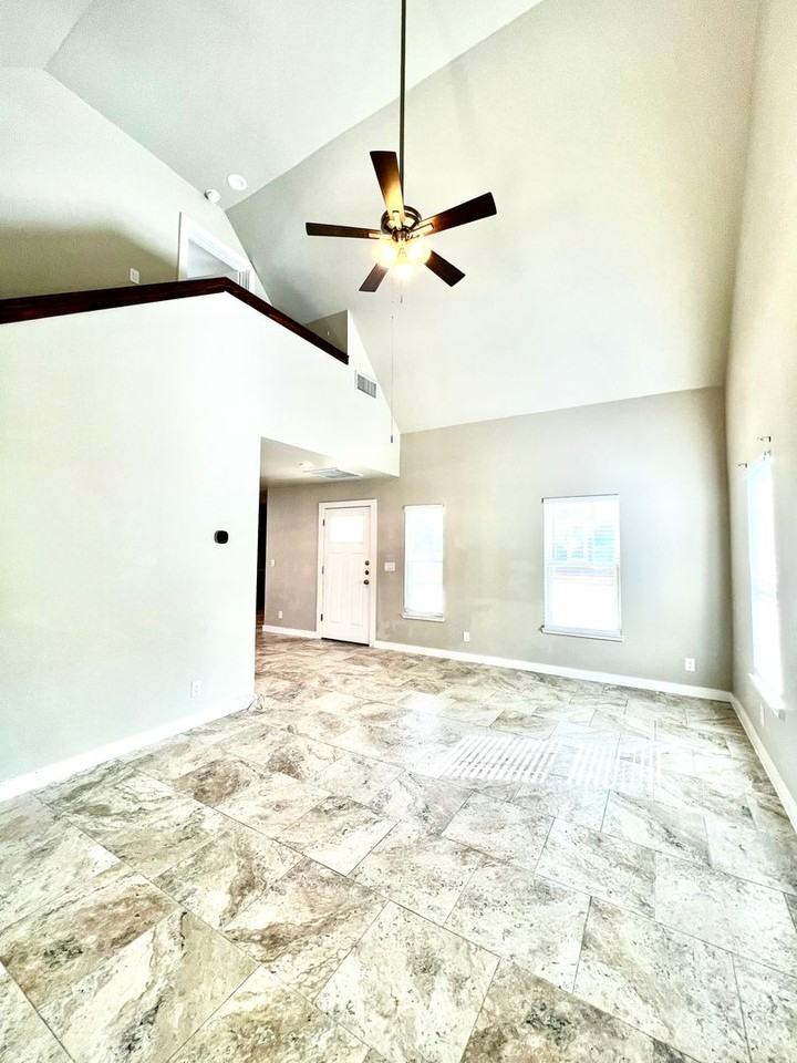 333 Guadalupe St - Photo 3 of 16