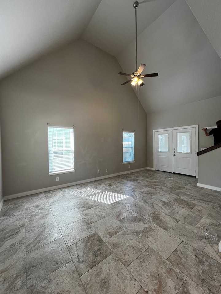 333 Guadalupe St - Photo 4 of 16