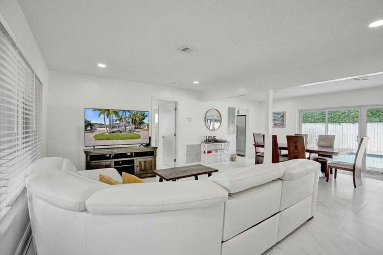 1633 Se 5th Ct - Photo 6 of 24